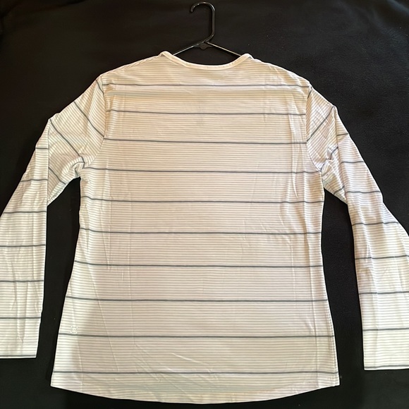 Lululemon 5 Year Basic Long Sleeve - Picture 6 of 7